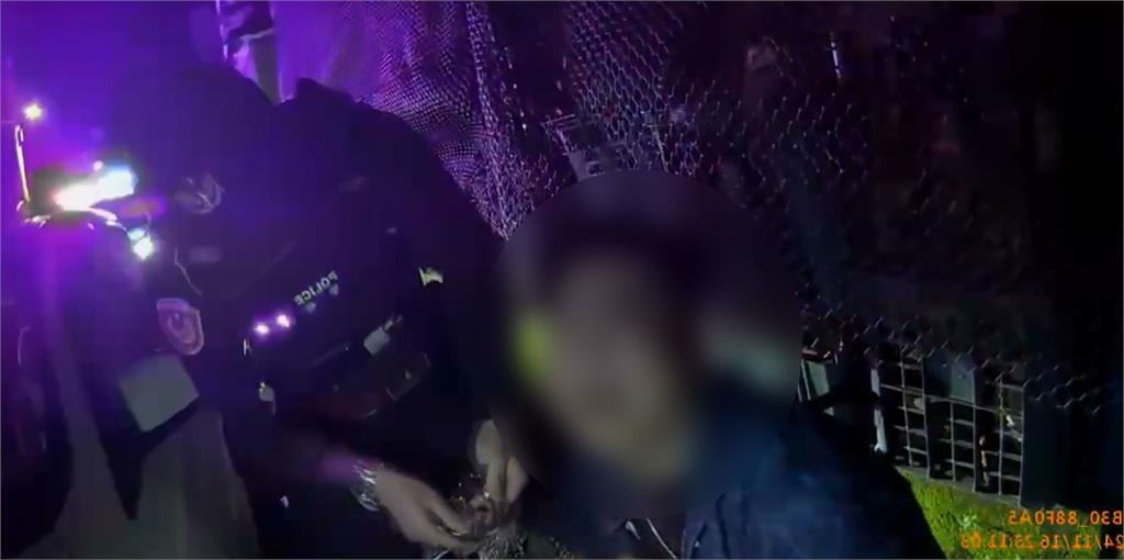 花蓮轎車違規拒盤查逃逸 被警圍捕車上起獲"喪屍煙彈"