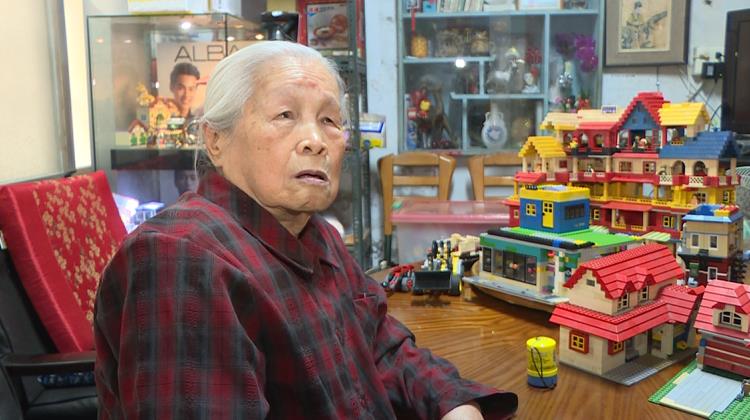 快新聞／一玩30年！新竹92歲樂高阿嬤憑回憶蓋出兒時三合院