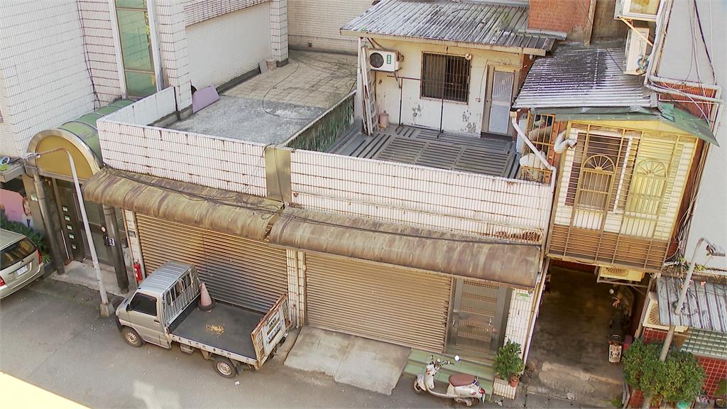 張益贍踢爆李彥秀違建擋防火巷　質疑涉違法特權關說