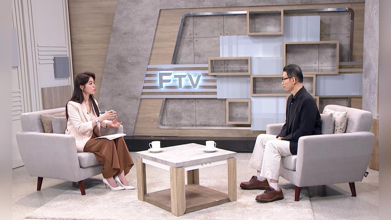 史上最強發言人裸退做慈善 動機是童年遭家暴