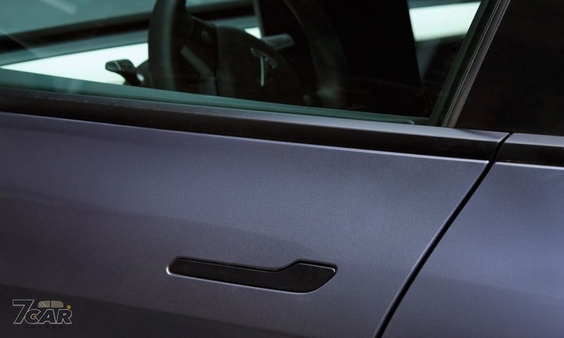 事故逃生會受阻?　電子車門把手引發安全設計討論