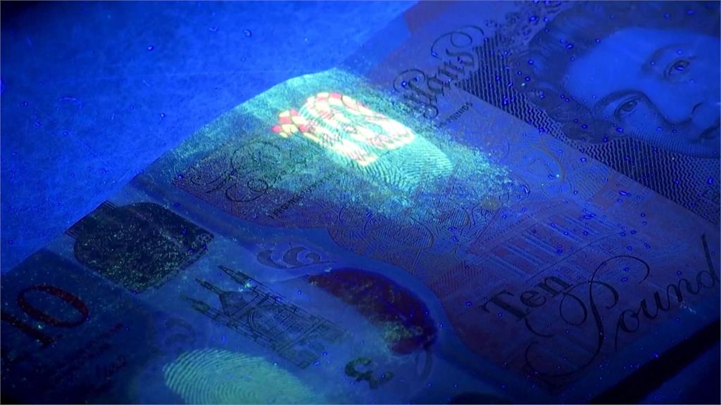 有助偵破懸案？　英研發「螢光奈米材料」採集指紋