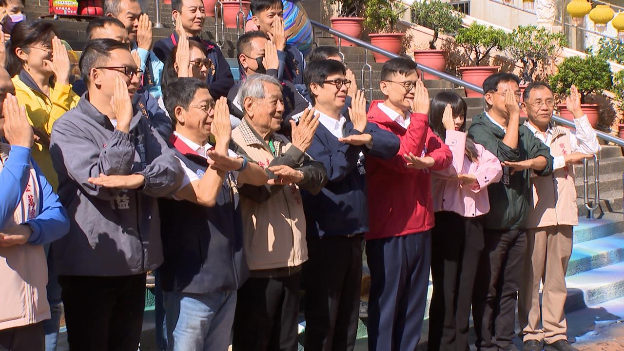 陳其邁勤跑各地發小紅包　賴瑞隆跟緊緊拜票拉抬聲勢