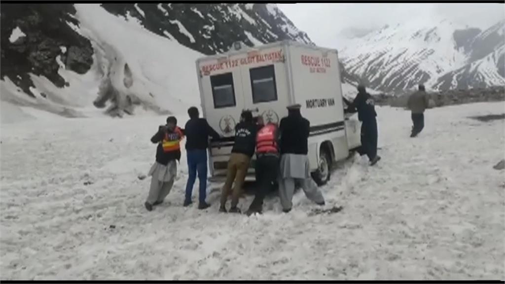 巴基斯坦游牧部落遭遇雪崩　至少11死25傷