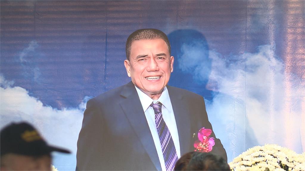 賭博電玩大亨周人蔘離世　板殯辦告別式人生謝幕