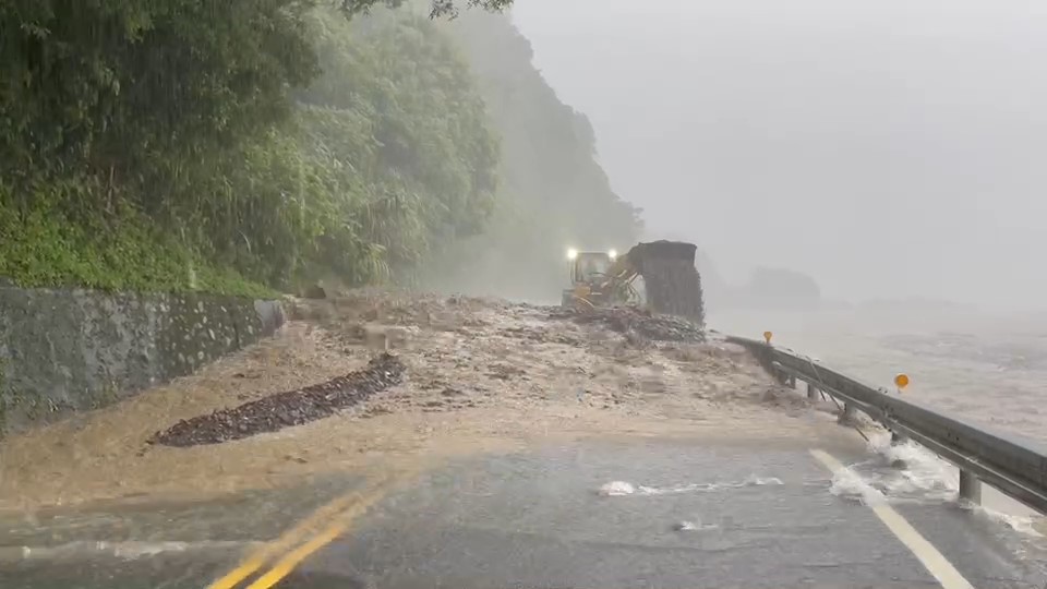 快新聞／超大豪雨+土石流阻斷道路　宜蘭英士村急撤離274人