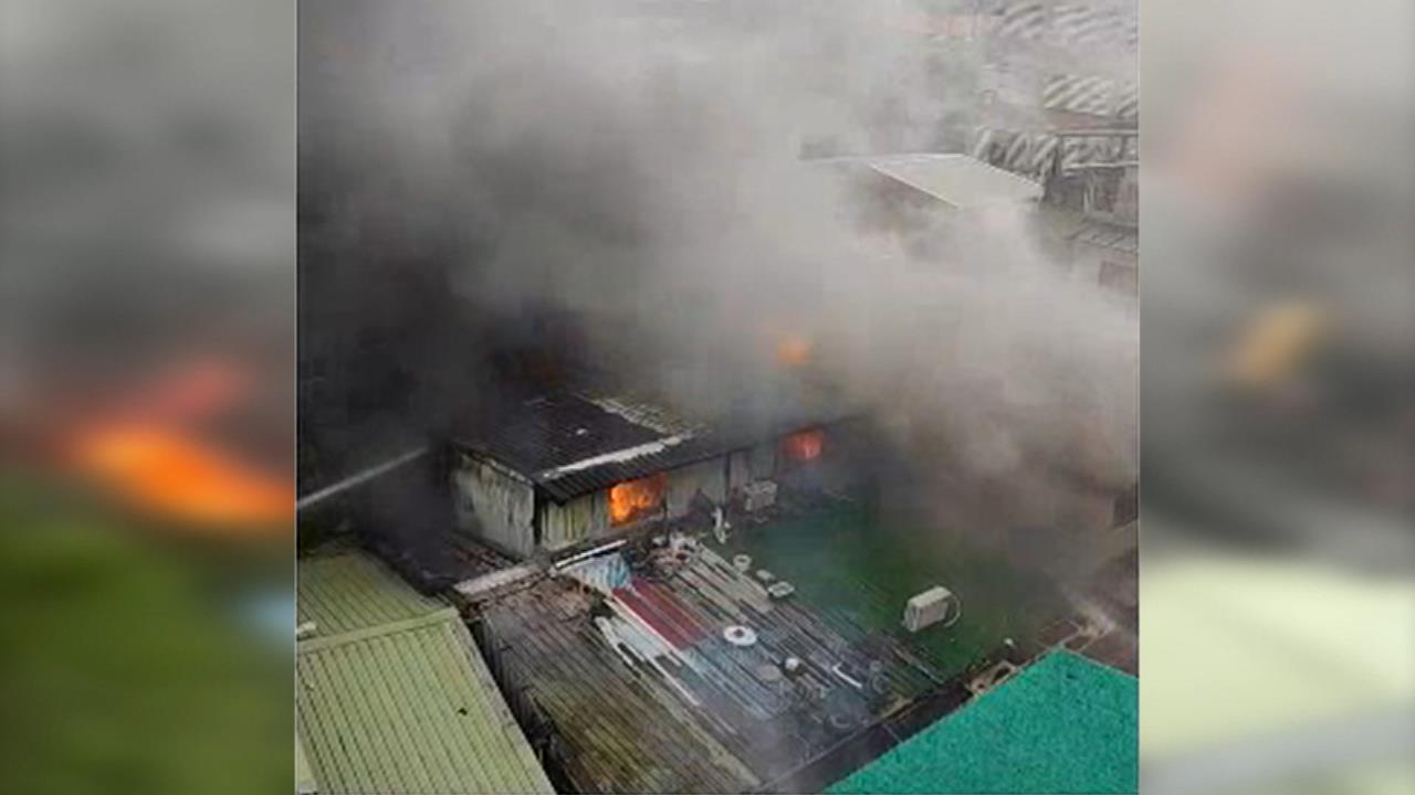 木柵鐵皮宅起火!2大2小一度受困屋頂 「臨演屋主」疑涉縱火遭逮