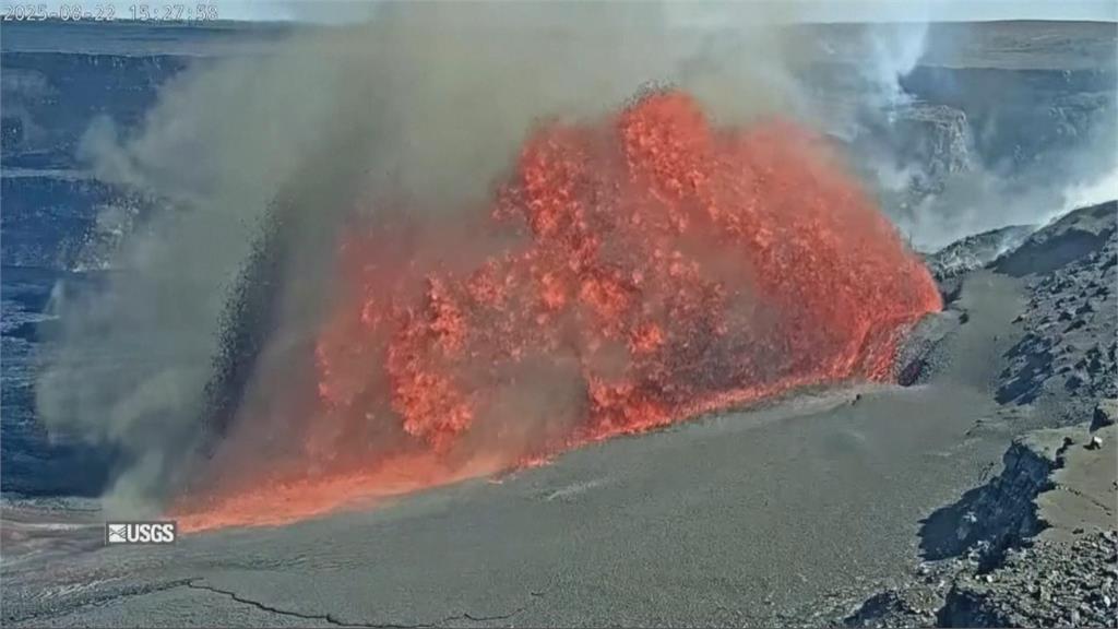 美國夏威夷奇拉韋火山　去年12月來第31次噴發　火山熔岩高30公尺