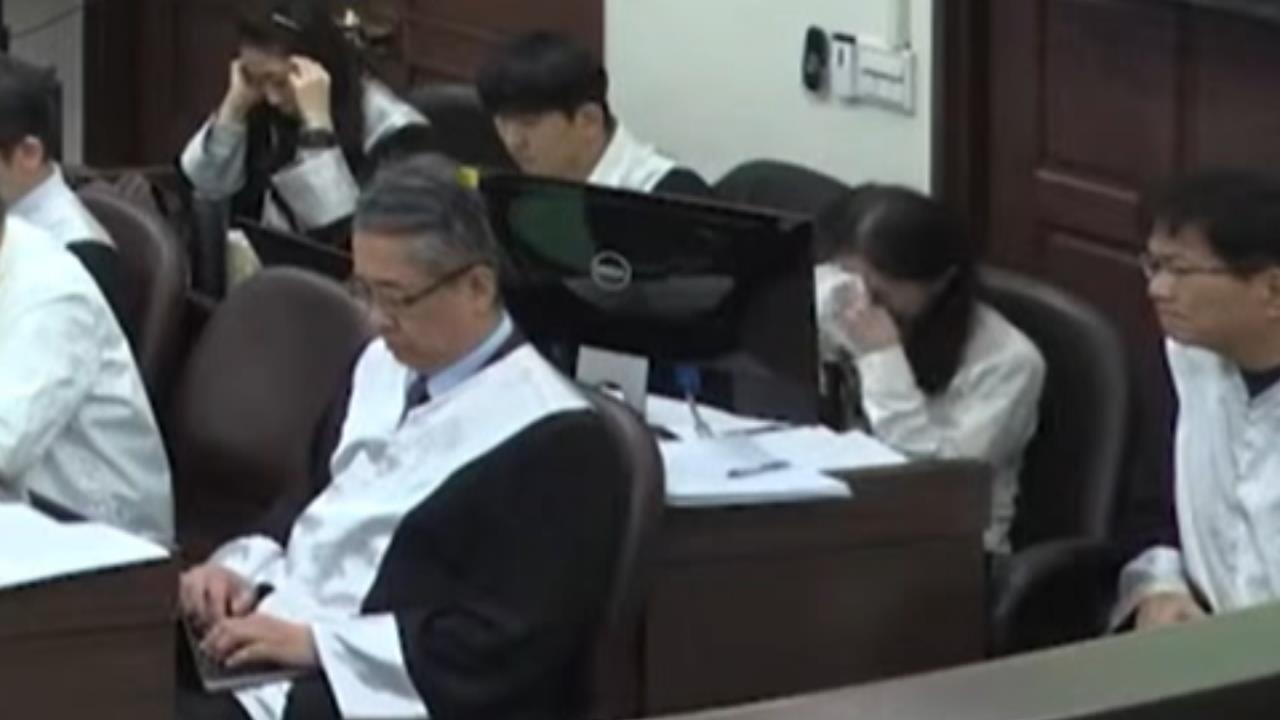 應曉薇開庭搬出包青天　喊虎頭鍘斬檢察官林俊言