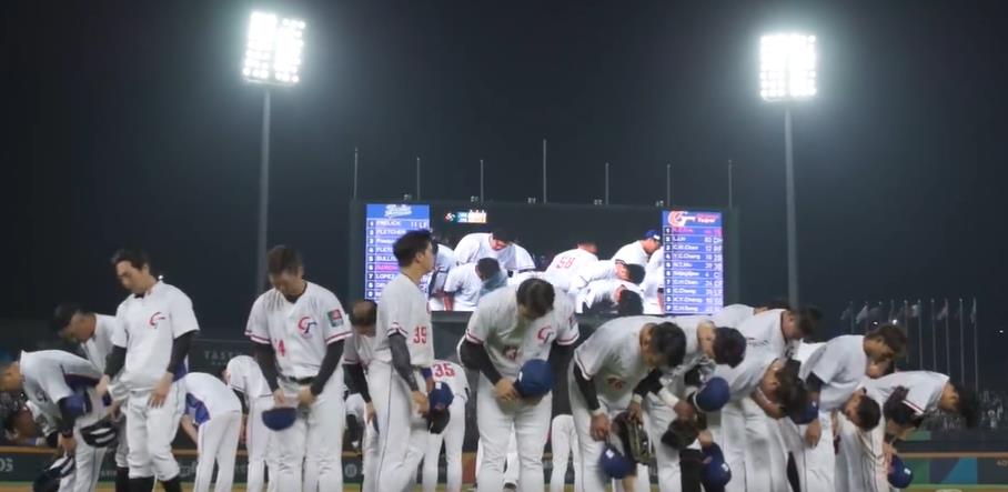 台灣隊獨有！「圓陣敬禮」引國際矚目　網讚：超愛這種風格