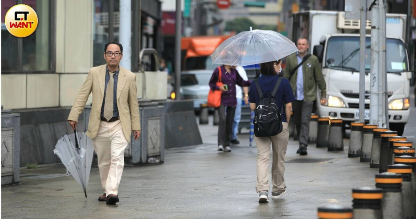 大雨狂炸「18縣市」　專家曝白天雨最大！這些地區注意