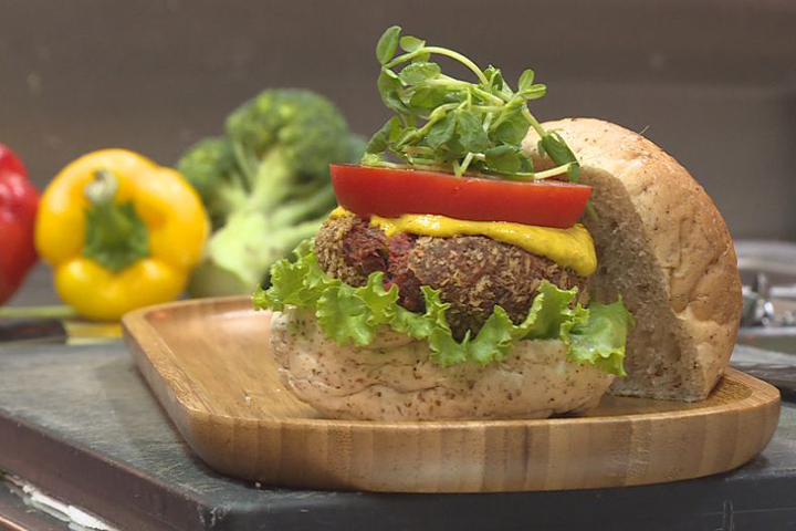 蔬食融入美墨料理  肥美漢堡是「素」的