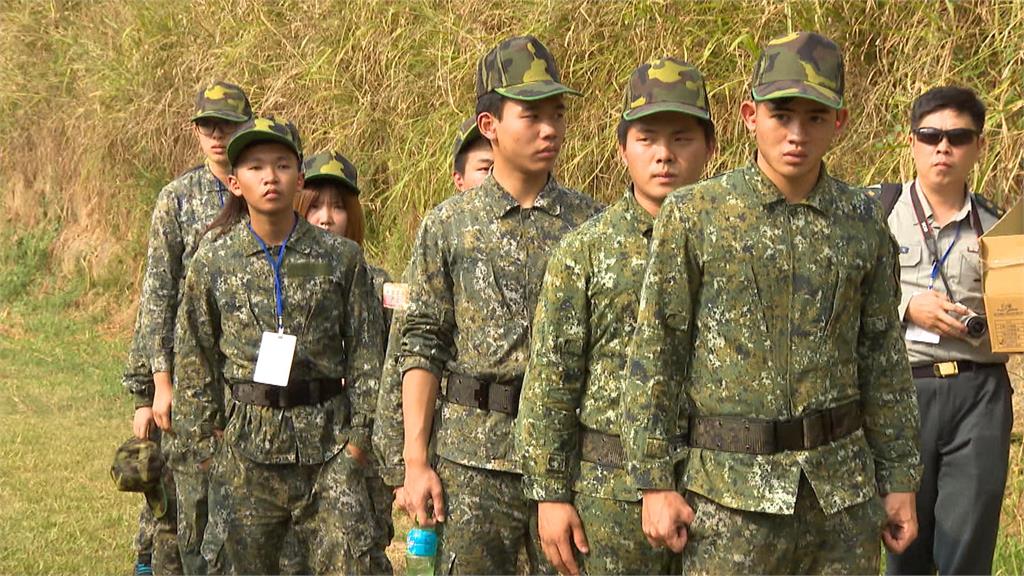 朱立倫控全動法「小孩上戰場」　蔡總統反擊：國民黨刻意誤導人民