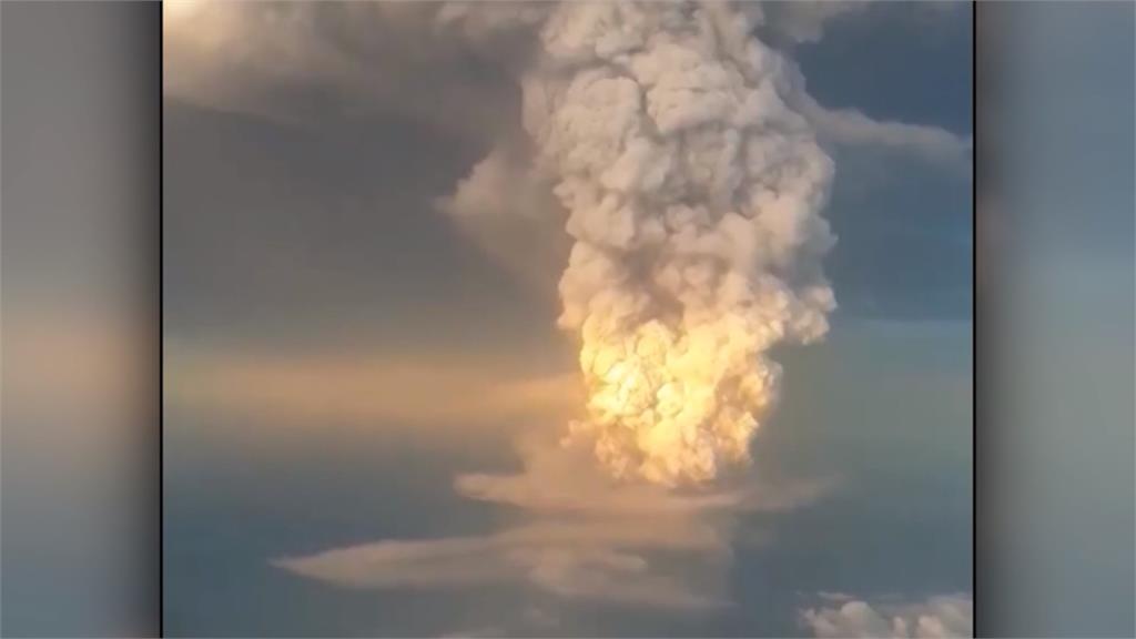 菲律賓塔爾火山連噴兩天50萬人撤離！專家：大爆發恐引海嘯