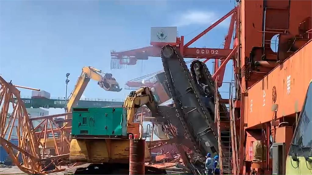 台中港起重機翻覆意外1死1傷　疑沒妥善評估環境安全