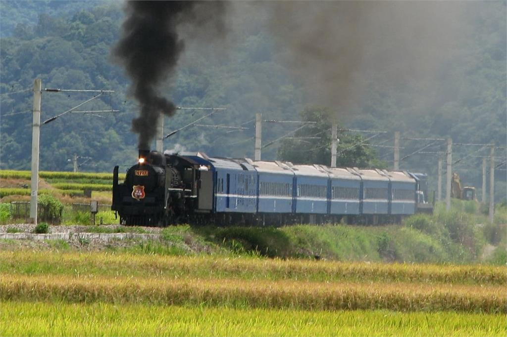 快新聞／「仲夏寶島號」蒸汽火車出發！　鐵道迷到場朝聖