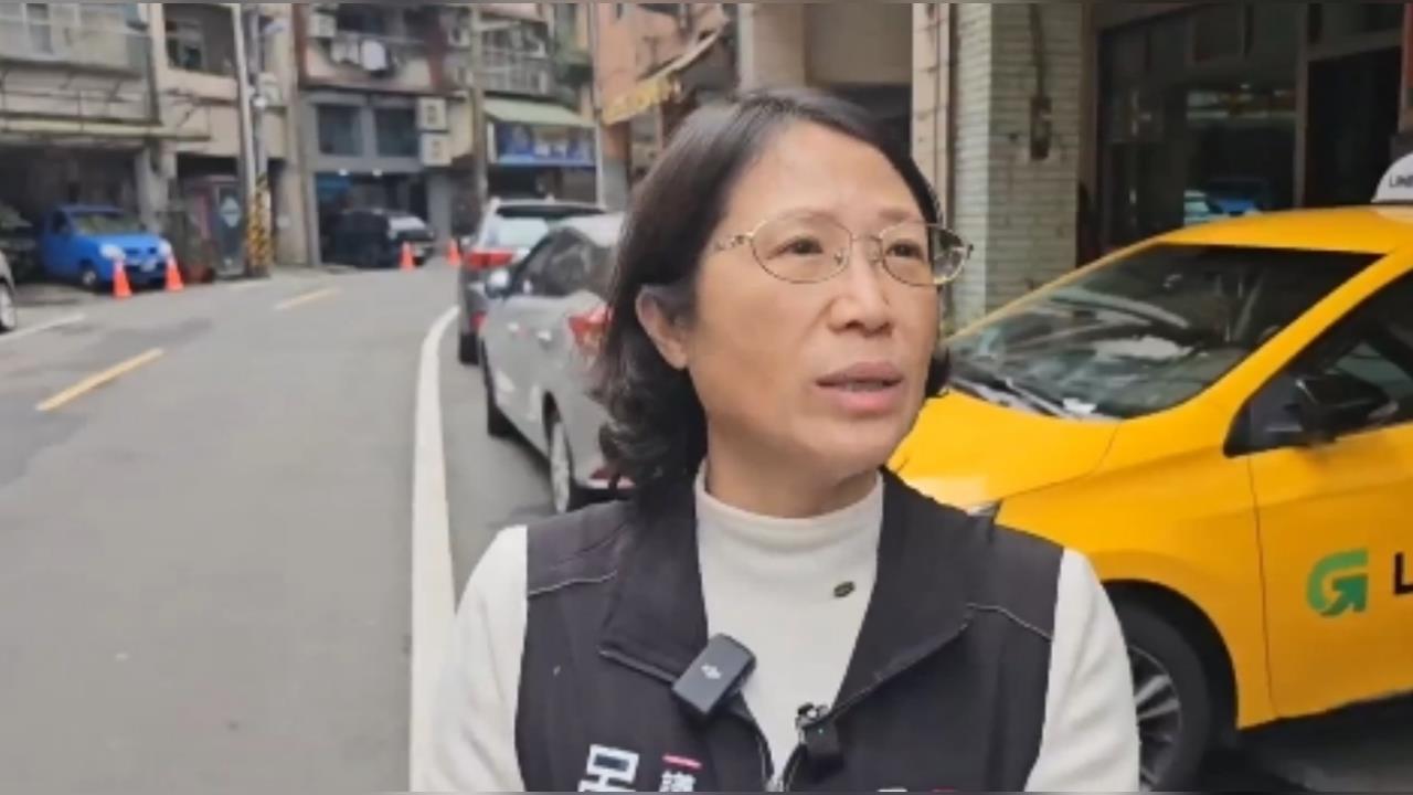 快新聞／網友嗆親中議員「舔共」、「父被魚鉤鉤死？」挨告　檢認「可受公評」不起訴