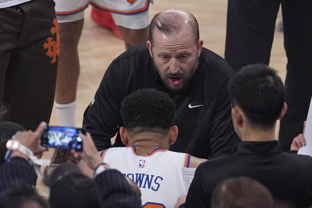 NBA／尼克無緣晉級總冠軍賽誰扛責?　傳當家球星力挺總教練繼續執掌兵符