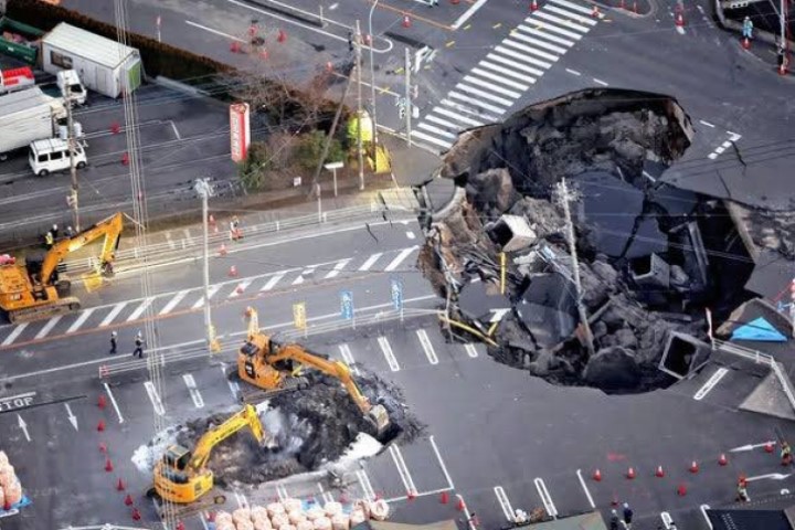 快新聞／赴日注意！埼玉縣八潮市天坑「仍有擴大風險」　官方籲民眾勿靠近