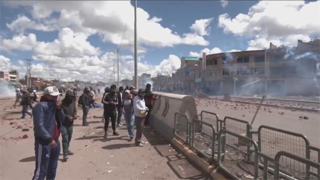 秘魯反政府示威遍地開花　政府鎮壓造成48人罹難