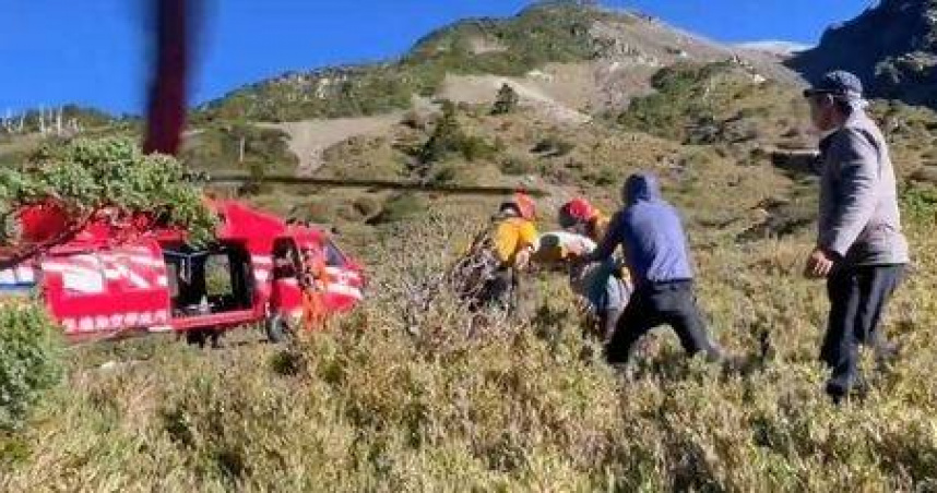 37歲男子登南湖大山高山症發作　黑鷹直升機緊急後送