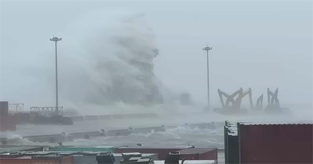 快新聞／杜蘇芮颱風眼輾金門恐出現15級強陣風！　氣象局發「颱風強風告警」