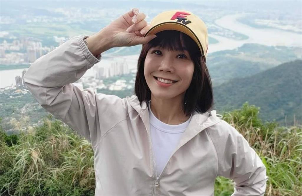 穿睡褲報新聞被觀眾盯　最早起的女主播日跳2千次跳繩紓壓