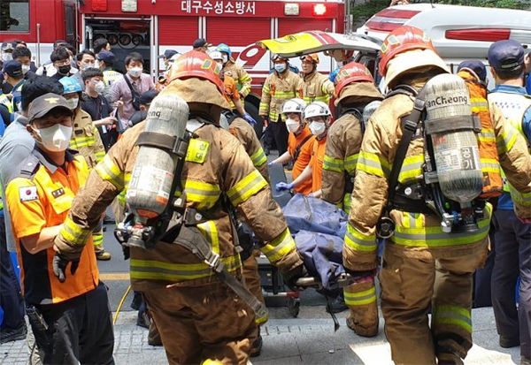 快新聞／南韓律師事務所遭縱火「爆炸釀7死46傷」　嫌犯跳樓身亡