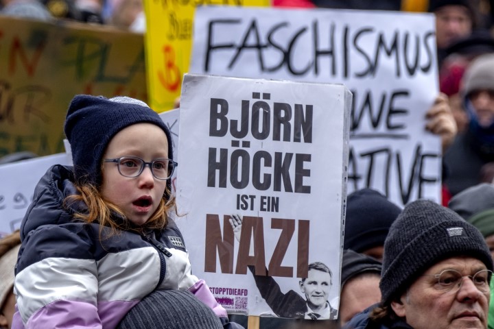 快新聞／德國30萬民眾上街　抗議在野「另類選擇黨」極右翼主張