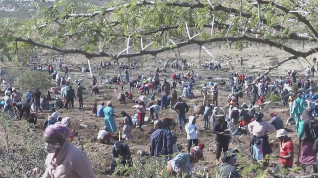 發大財成真？南非村莊傳埋藏鑽石　上千淘金客湧入搶挖寶