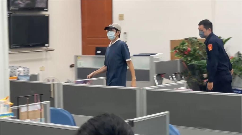 黃紹庭詐領1455萬助理費起訴　150萬交保.電子監控
