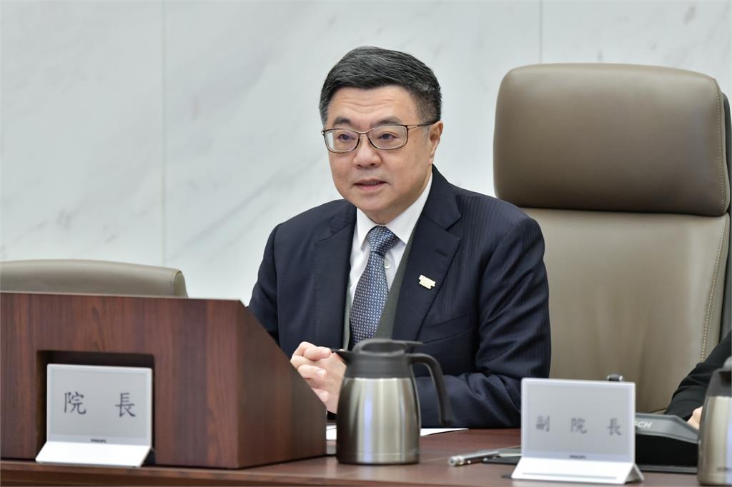 快新聞／新冠疫情升溫！民眾怨買不到快篩　行政院長卓榮泰出手了