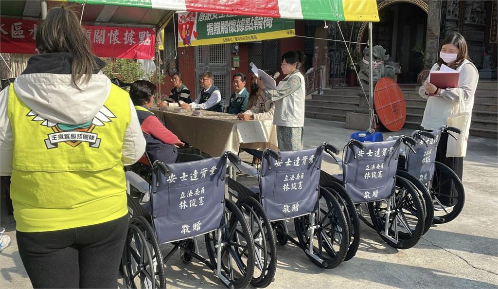 快新聞／台南高齡長者多　林俊憲媒合安士達捐贈輪椅至關懷據點
