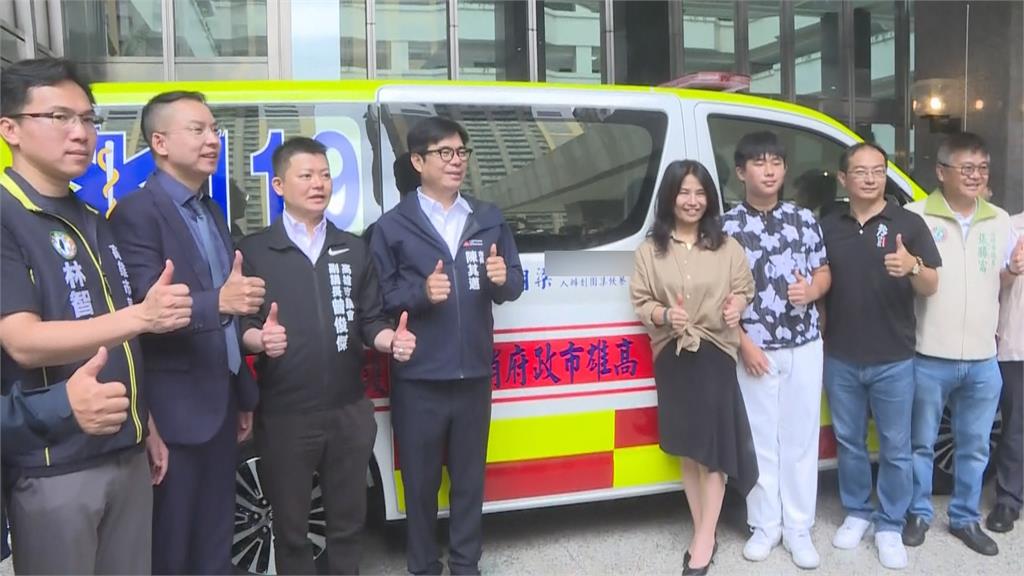 麻辣鍋集團創辦人猝逝　遺孀延續公益捐560萬救護車