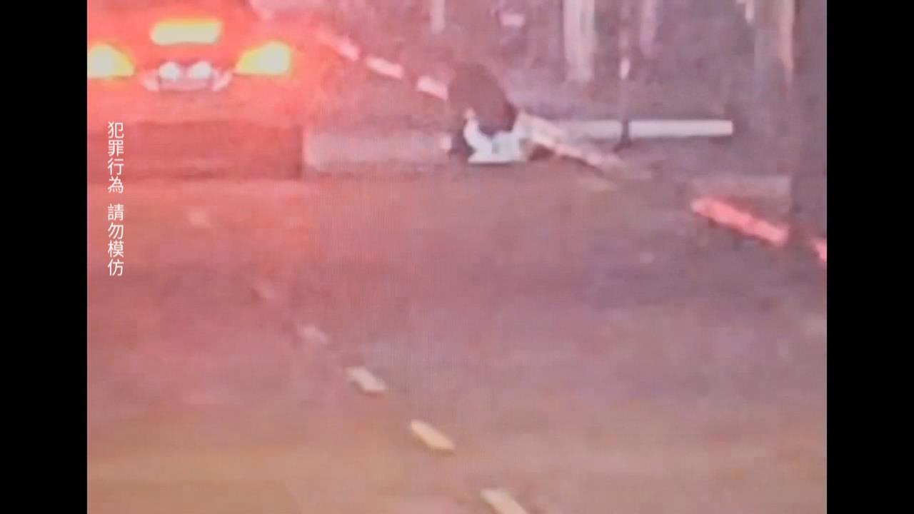 疑因債務糾紛談判不成？　北市男子街頭持斧傷人