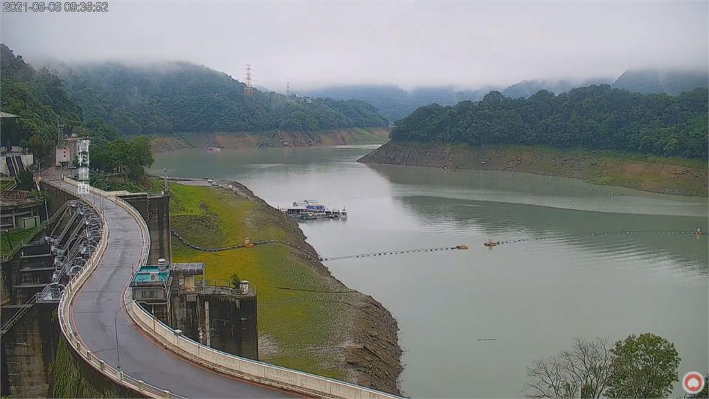 鋒面挾帶豪大雨全台水庫解渴　南方海域低壓發展成颱？續觀察