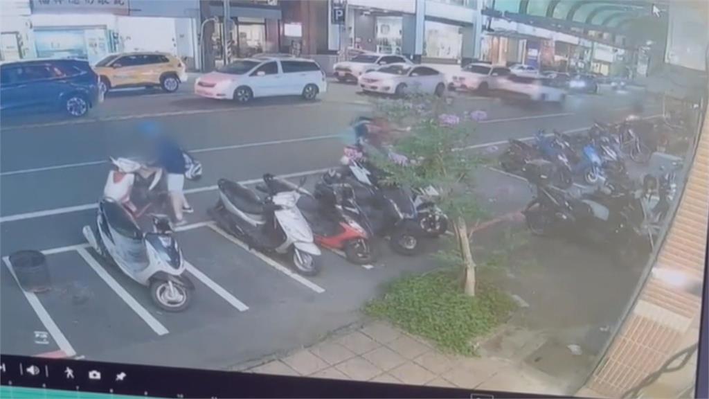 停車空間不夠竟亂移旁人車還「沒牽回」 車主發現氣炸