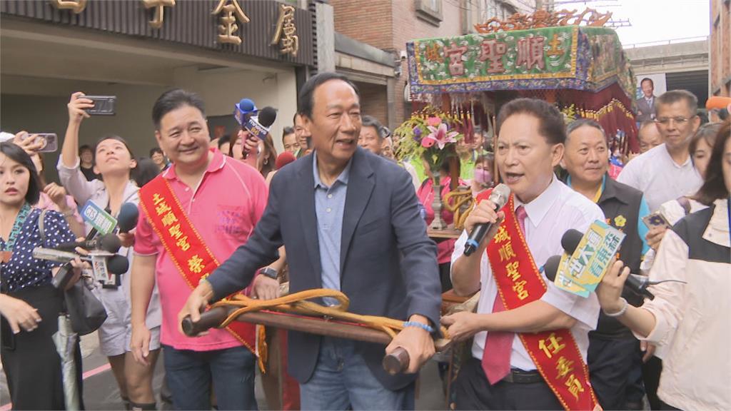 林金結陪郭拜廟惹火母雞 侯辦:勿當牆頭草讓自己人失望