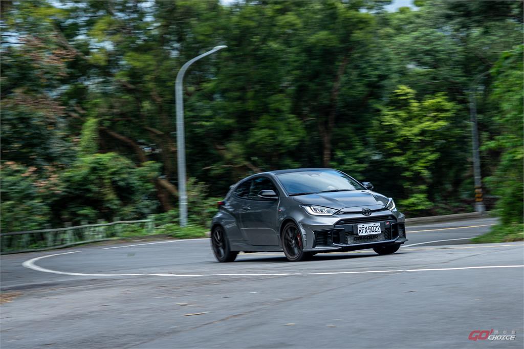 為拉力而生的執著與進化｜Toyota 小改款 GR Yaris 8AT 試駕
