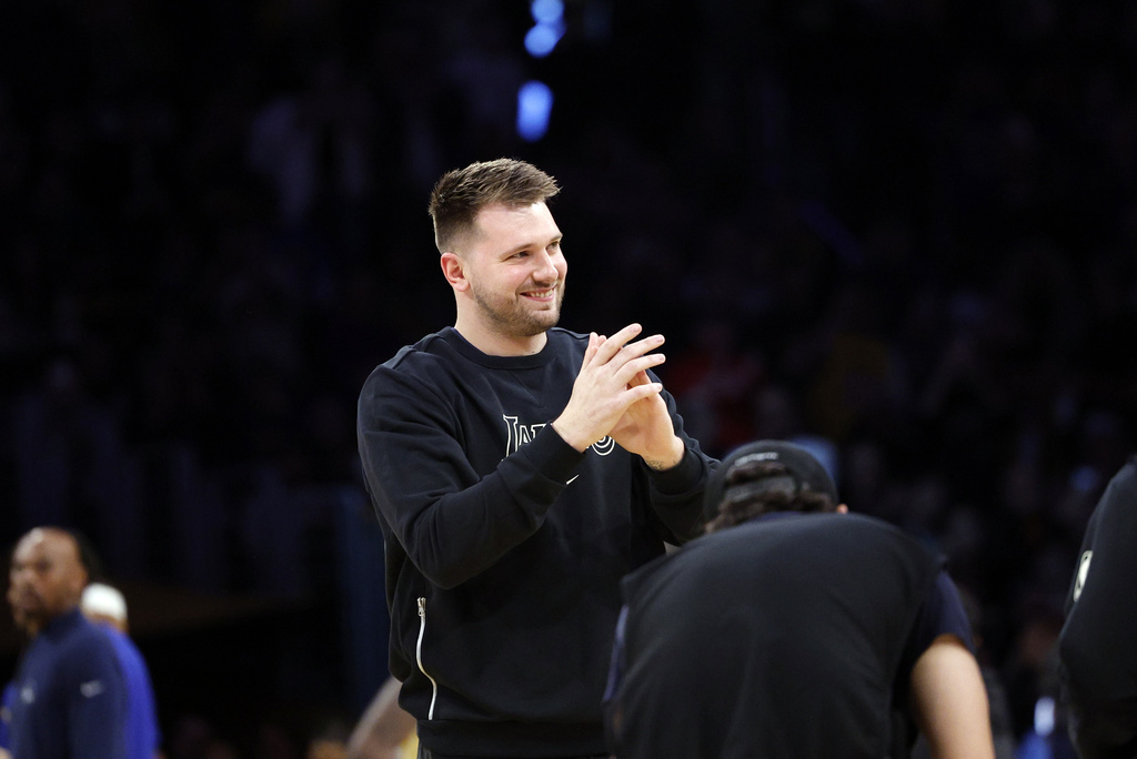 NBA(影)／獨行俠送走看板球星Doncic惹天怒人怨? 　傳連助理教練都走人