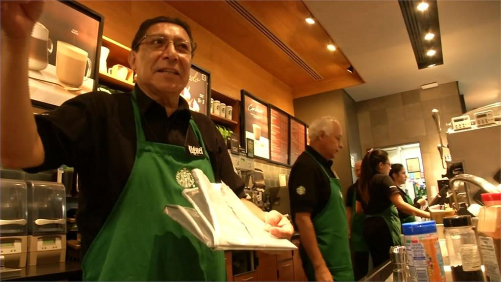 南美第一間「老人」咖啡廳 員工全滿55歲以上