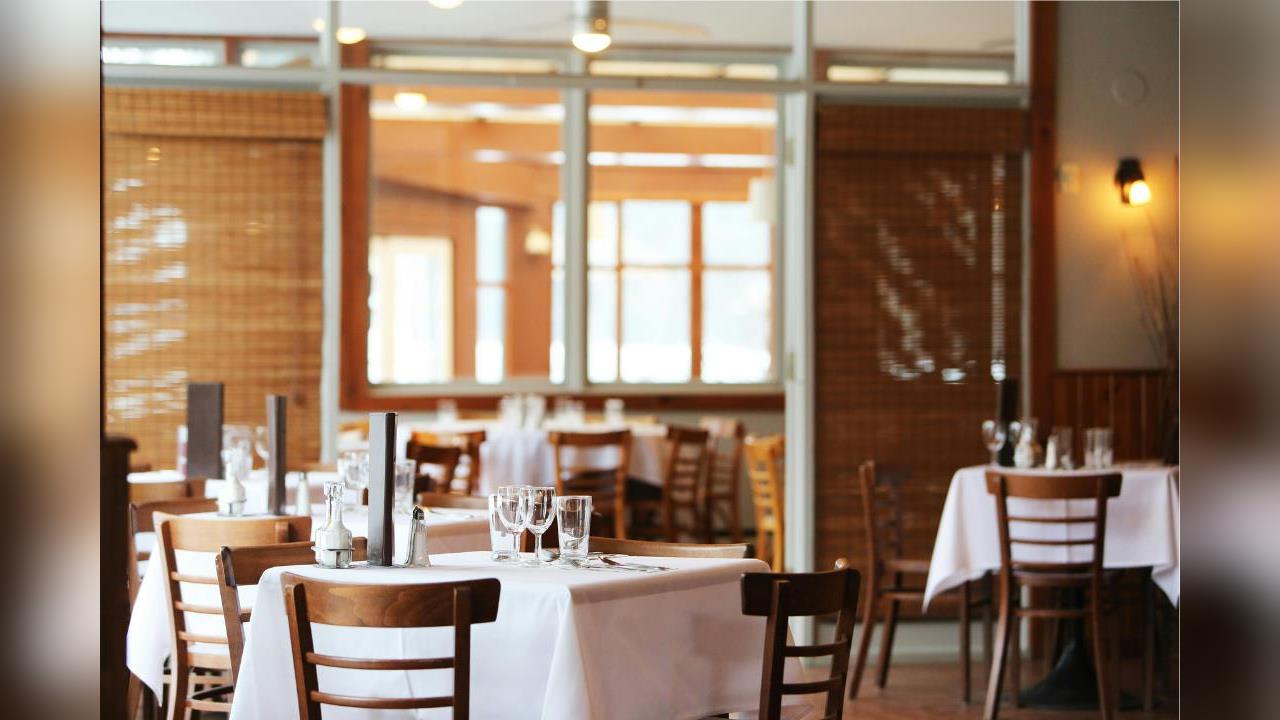 超夯餐廳中秋連假「驚見空桌潮」8點前全走光　財經專家觀察列「4大原因」