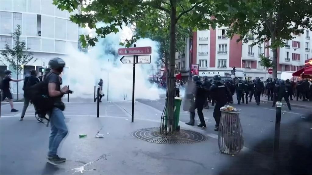 響應美國反歧視浪潮 巴黎2萬人上街爆衝突