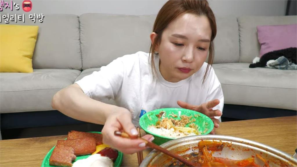 「泡菜是南韓文化」小粉紅崩潰 正妹吃播主急道歉反惹怒韓網友