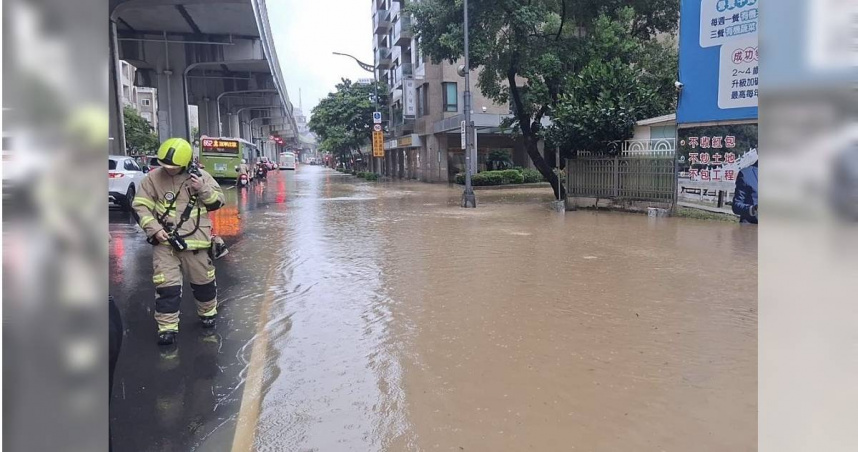 快訊／北市大暴雨　內湖文德路積水50公分
