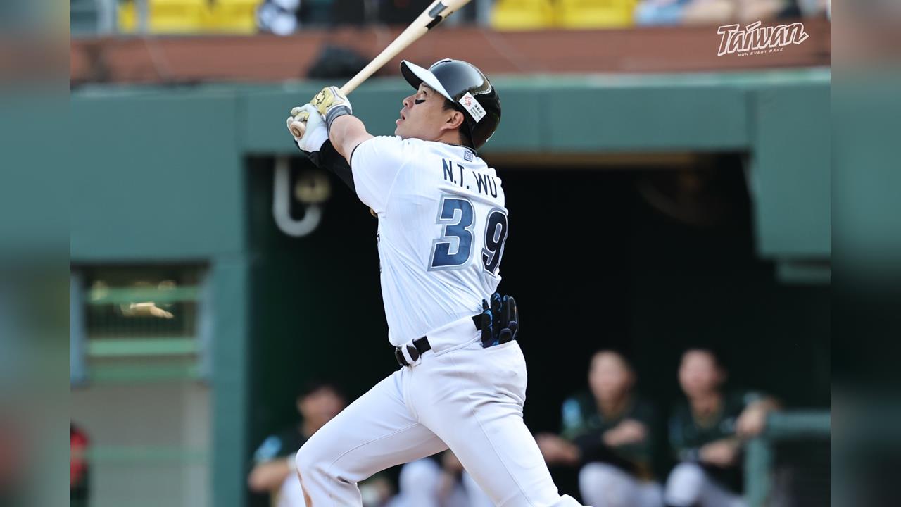 經典賽(影)／語言切換當機後秀超流利日文！吳念庭笑談山川「拉褲」　最警戒大谷翔平