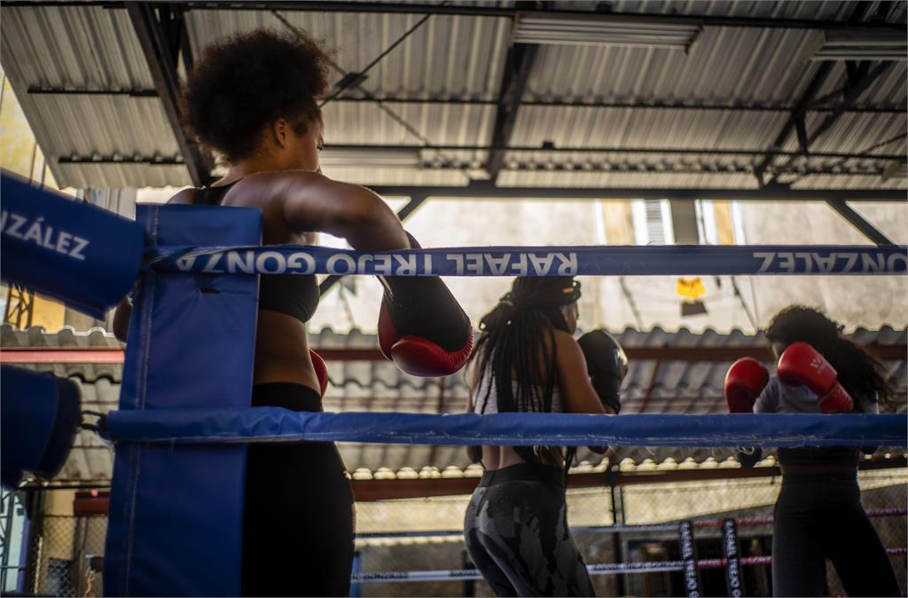 自建國來禁令終於打破　古巴解除女性拳擊禁令