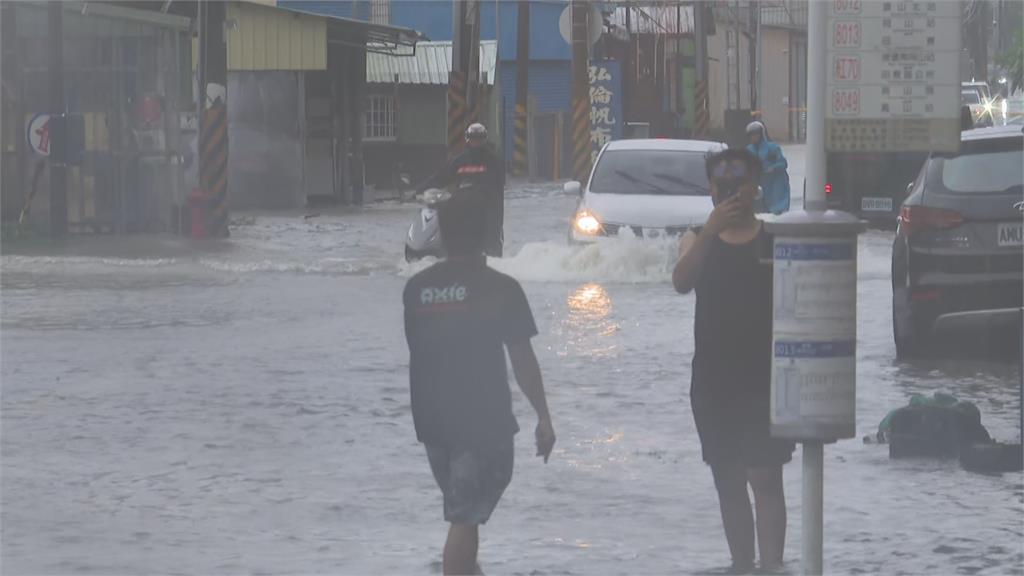 快新聞／凱米雨彈狂炸！高雄單日雨量「超過莫拉克」　25座滯洪池全滿