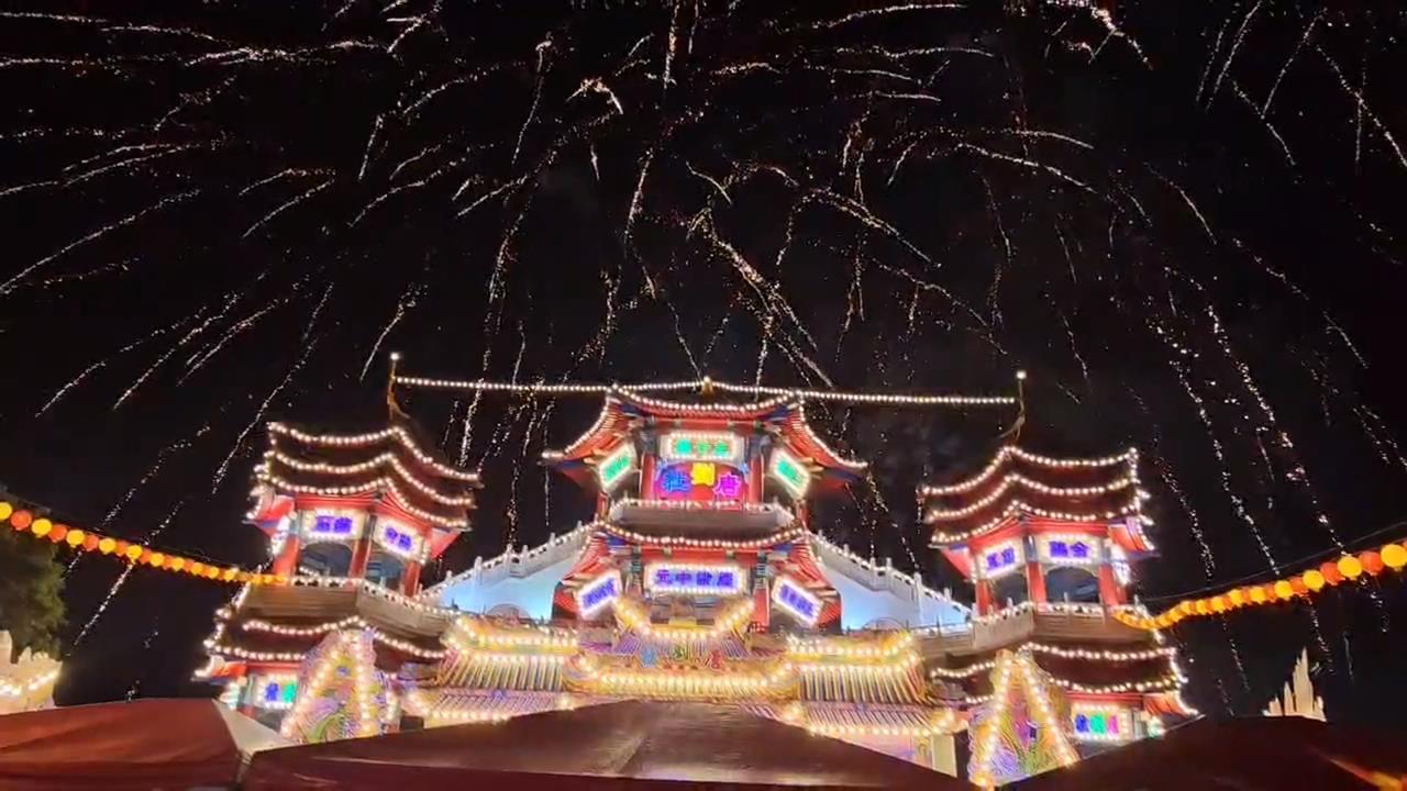 鷄籠中元祭開燈放彩！沙德爾恐搗亂放水燈、普渡儀式