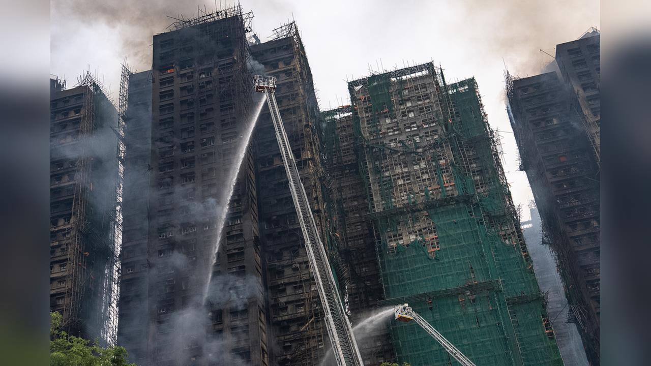 快新聞/宏福苑大火「棚網」惹禍?港府全面檢查工地防火設施